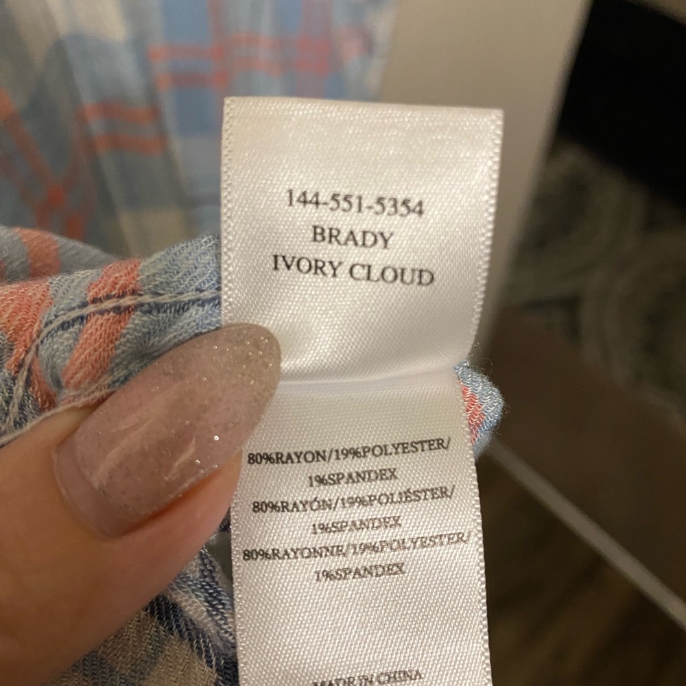 NWOT Rails Brady Ivory Cloud button down- size small - Picture 7 of 7